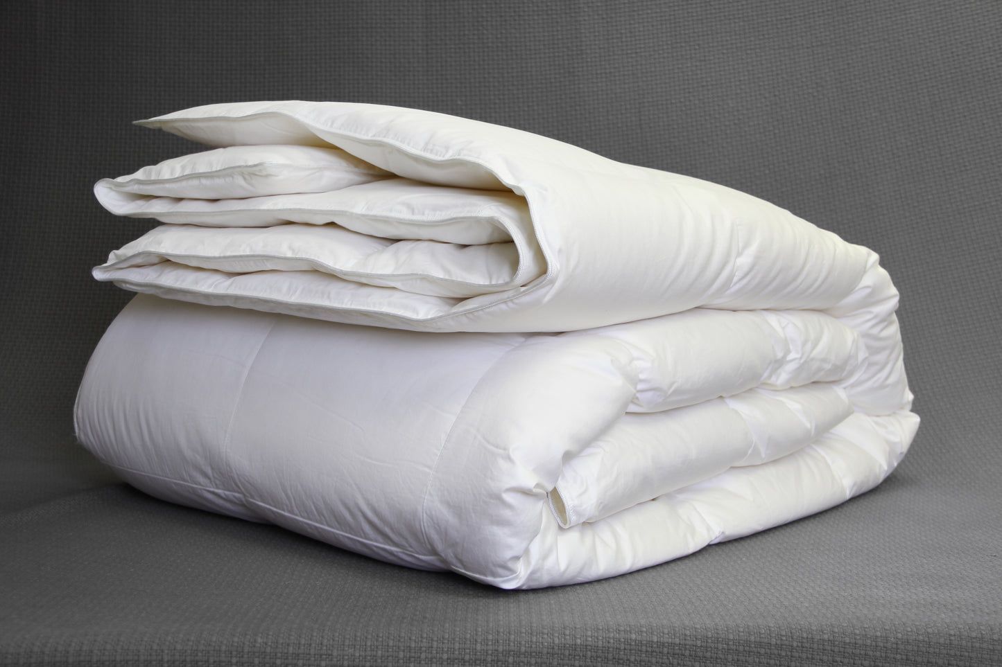 All-Season Comforter Duvet in Down or Down-Alternative