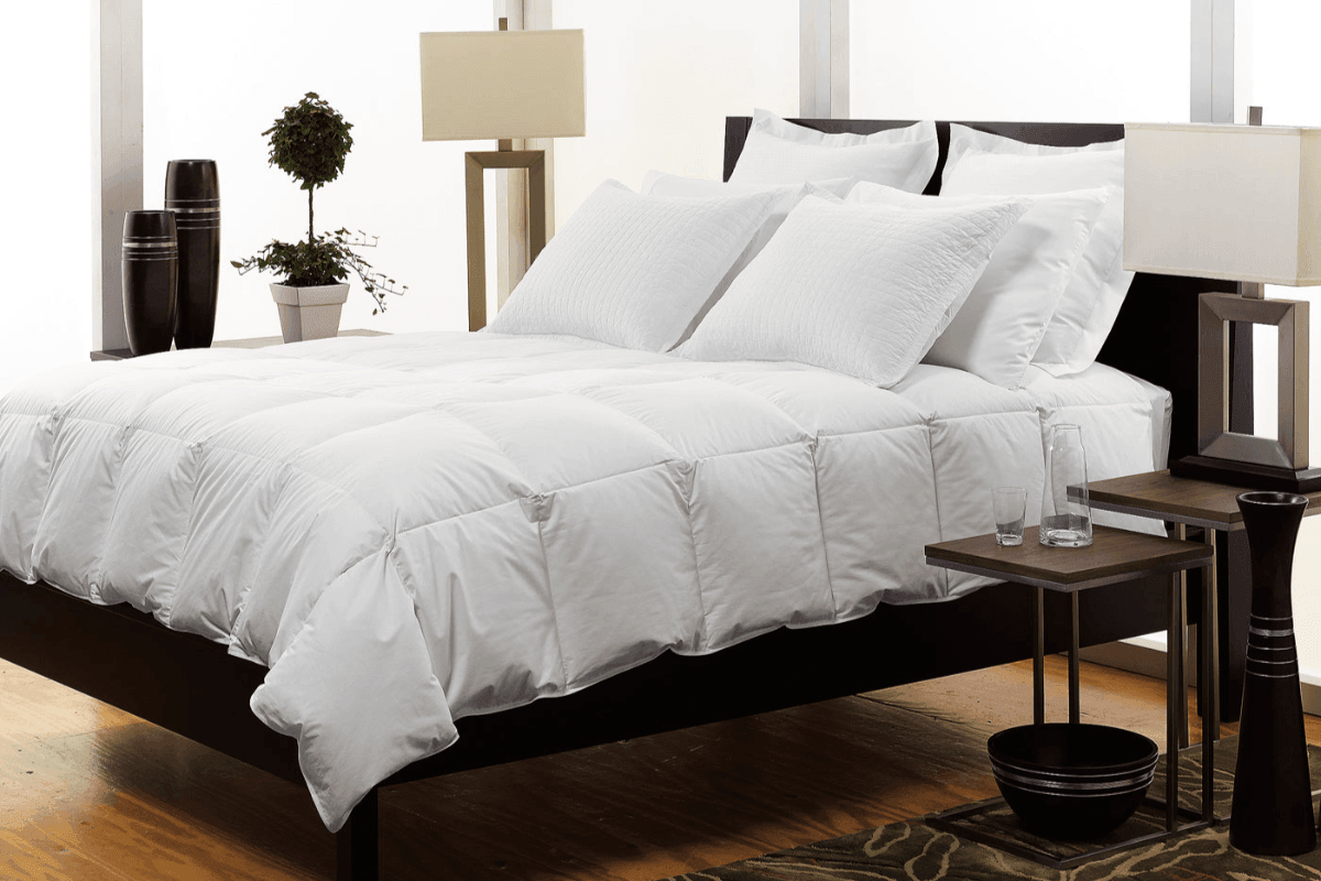 Luxury Hotel Down-Alternative Duvet Comforter by Down Inc.