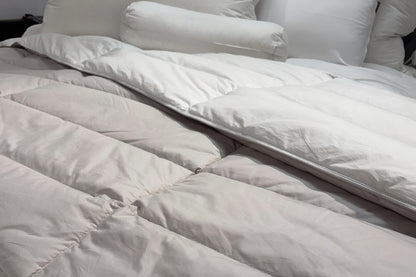 Merino Wool and Down/ Down-Alternative Duvet Comforter- Ideal For Hot Sleepers